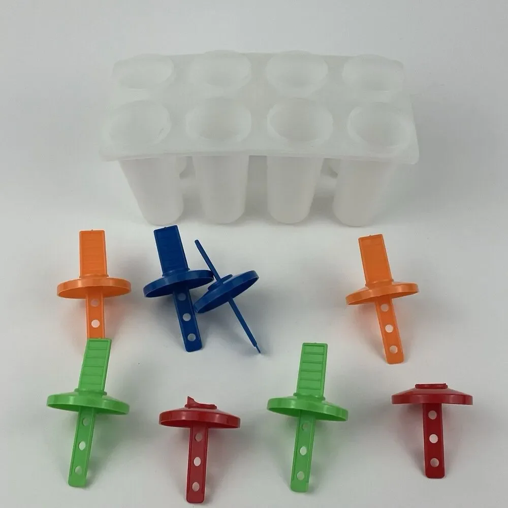 Plastic 8 Piece Popsicle Maker